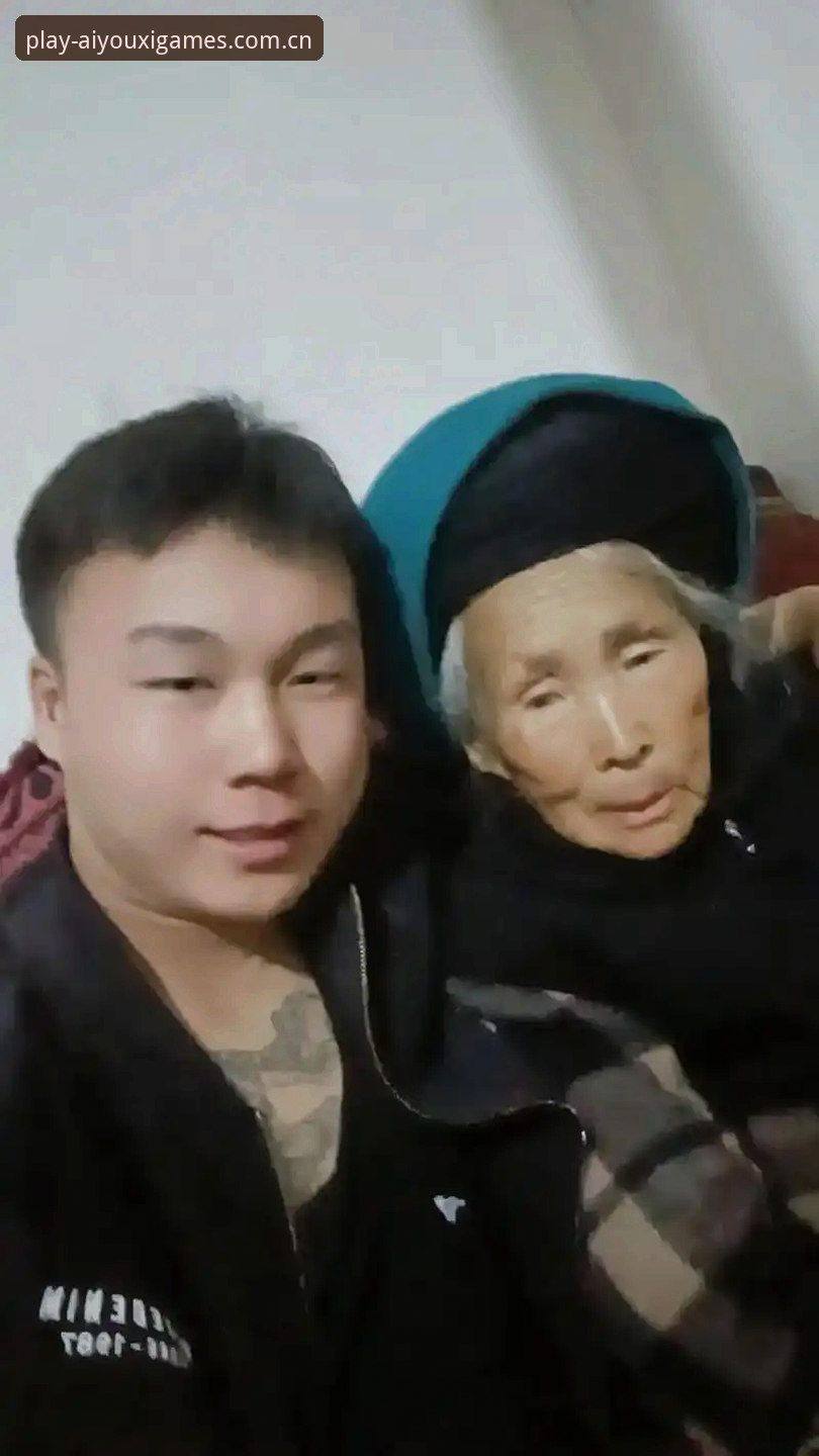 79岁，21年，66座奖杯——这三个数字串起了弗洛伦蒂诺在皇马主席位置上的统治力。北京时间6月8日，皇马官方宣布了主席大选结果，这位79岁的建筑界与足球界双重巨头击败了37岁的候选人里克尔梅，成功连任，新任期直至2030年。投票结果并非悬念，超过60%的选票投向老佛爷，60个投票站点他全部拿下。里克尔梅的挑战，更像是一场宣示权威的仪式。